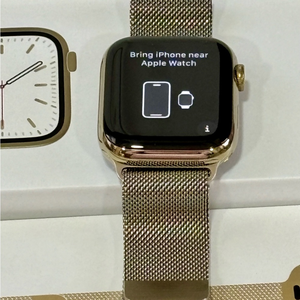 Apple Series 7 Gold Stainless Steel 45mm Watch Milanese Band 🌷